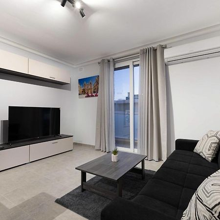 Luxurious & Spacious 2Bd Accomodation At The Podium - Yacht Marina Area, Close To Valletta Мсида Екстериор снимка