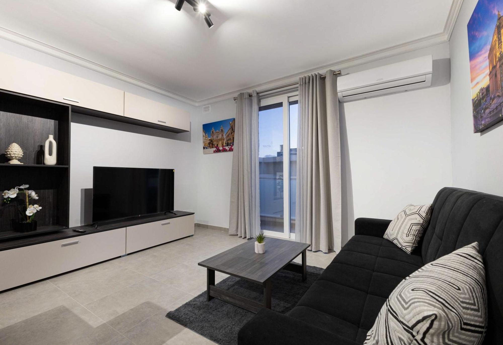 Luxurious & Spacious 2Bd Accomodation At The Podium - Yacht Marina Area, Close To Valletta Мсида Екстериор снимка